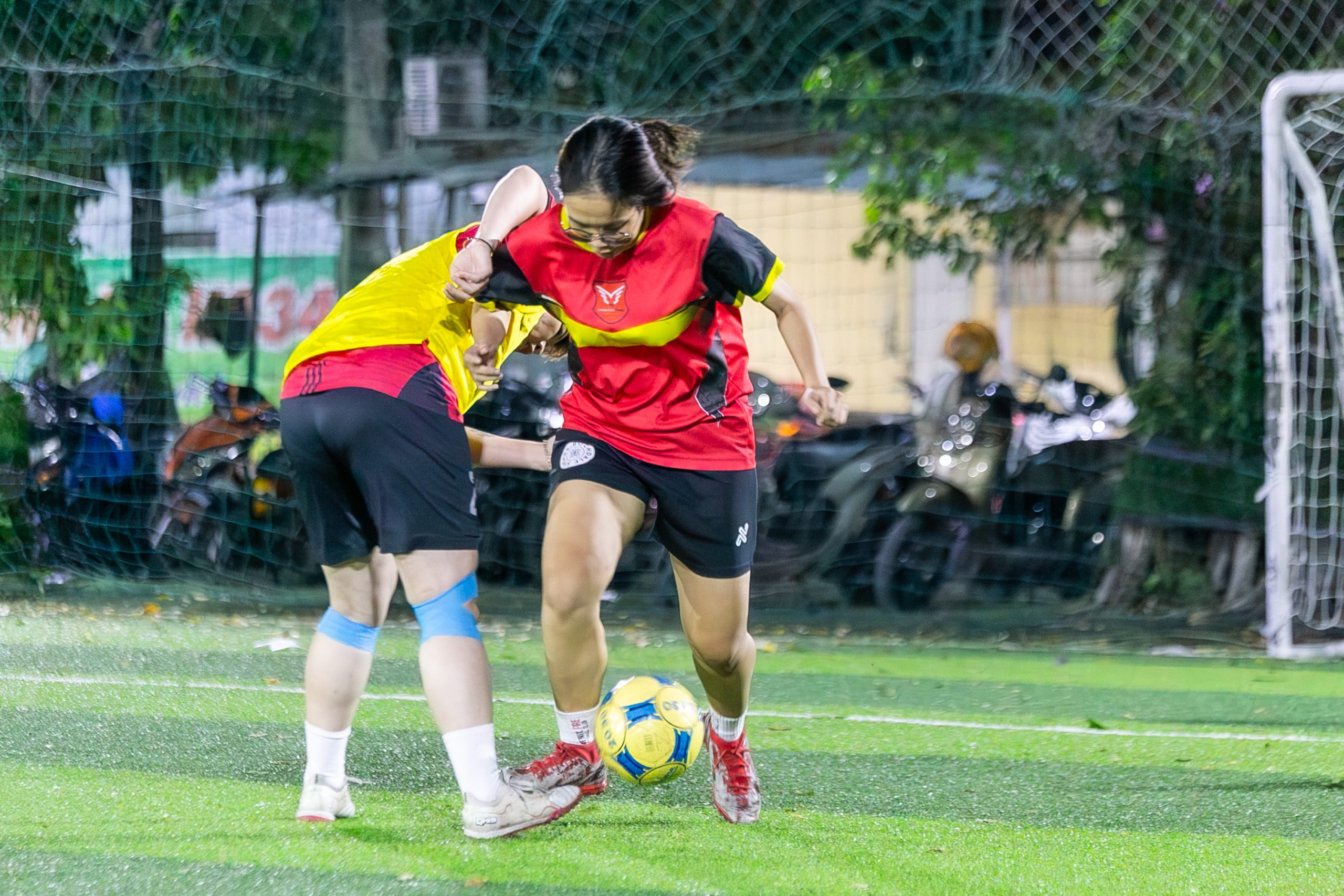 Bóng đá nữ pffc giao hữu eighteen plus